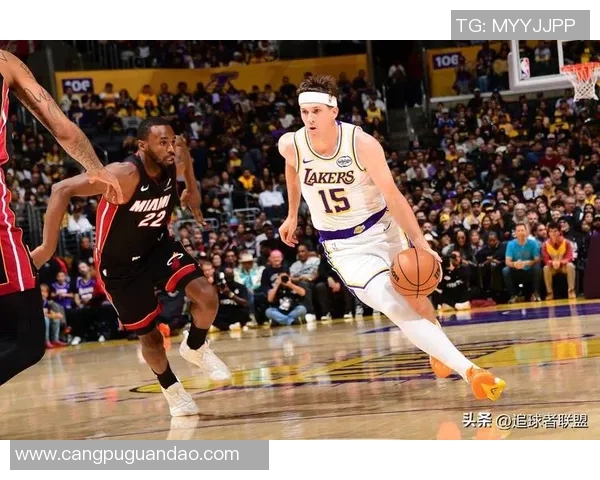 东契奇半场狂砍22分11篮板布朗尼创赛季新高老鹰七人得分上双终结湖人连胜